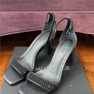 Kendall & Kylie Black Strappy Heels size 8.5